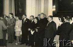 1966-1970, Buenos Aires, Argentyna.
Działaczami polonijni na spotkaniu z prezydentem Argentyny generałem Juanem Carlosem Ongania.
Fot. NN, zespół nr 19 