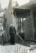 1957-1958, Martin Coronado, Argentyna.
Budowa kaplicy i klasztoru franciszkanów (później ten teren, który stał się ośrodkiem polskiego duszpasterstwa w Argentynie, został nazwany 