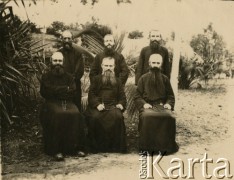 Brak daty, brak miejsca.
Ojciec Alfred Muller (siedzi 1. z prawej) z zakonnikami.
Fot. NN, ze zbiorów Archivo Historico-Central 