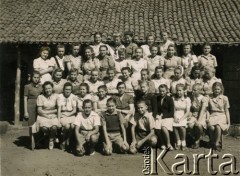1945-1946, Valivade-Kolhapur, Indie.
Klasa I 
