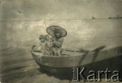 1929, Hel, woj. pomorskie, Polska.
Teresa Świdrygiełło-Świderska z córkami Marią 