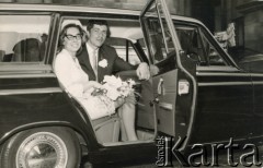 1966, Londyn, Anglia, Wielka Brytania.
Ślub Barbary Dzianott i Jana Murzynowskiego. 
Fot. NN, kolekcja Barbary Murzynowskiej, reprodukcje cyfrowe w Ośrodku KARTA