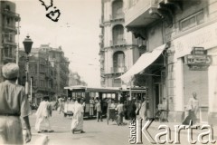 1.07.1942, Kair, Egipt.
Przechodnie na ulicy.
Fot. NN, kolekcja Ireny Wolickiej-Wolszleger, reprodukcje cyfrowe w Ośrodku KARTA