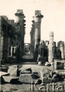 1944, Luxor, Egipt. 
Świątynia Narodzin Amona, jedna z budowli starożytnego Egiptu.
Fot. NN, kolekcja Ireny Wolickiej-Wolszleger, reprodukcje cyfrowe w Ośrodku KARTA