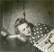 1947, Chieti, Włochy.
Irena Wolicka-Wolszleger (z domu Ćwirko). Zdjęcie wykonano przed wyjazdem do Wielkiej Brytanii.
Fot. NN, kolekcja Ireny Wolickiej-Wolszleger, reprodukcje cyfrowe w Ośrodku KARTA