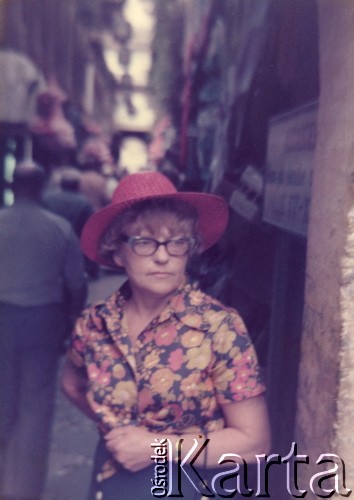 1978, Grenada. 
Irena Wolicka-Wolszleger (z domu Ćwirko) na wycieczce. 
Fot. NN, kolekcja Ireny Wolickiej-Wolszleger, reprodukcje cyfrowe w Ośrodku KARTA