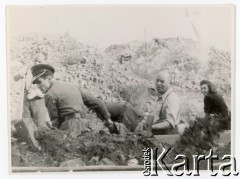 1947, Warszawa, Polska.
Odgruzowywanie miasta, n/z Roman Melchior (2P).
Fot. autor nieznany, kolekcja Małgorzaty Melchior, zbiory Fundacji Ośrodka KARTA