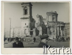 1947, Warszawa, Polska.
Zrujnowany kościół św. Aleksandra, plac Trzech Krzyży.
Fot. autor nieznany, kolekcja Małgorzaty Melchior, zbiory Fundacji Ośrodka KARTA