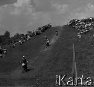 Lata 60., Warszawa, Polska.
Zawody motocrossowe.
Fot. Marek Zürn, zbiory Fundacji Ośrodka KARTA