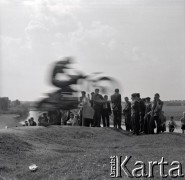 Lata 60., Warszawa, Polska.
Zawody motocrossowe.
Fot. Marek Zürn, zbiory Fundacji Ośrodka KARTA