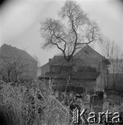 Lata 60., Kraków, Polska.
Remuh - cmentarz żydowski na krakowskim Kazimierzu.
Fot. Marek Zürn, zbiory Fundacji Ośrodka KARTA