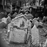 Lata 60., Kraków, Polska.
Remuh - cmentarz żydowski na krakowskim Kazimierzu.
Fot. Marek Zürn, zbiory Fundacji Ośrodka KARTA