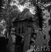 Lata 60., Kraków, Polska.
Remuh - cmentarz żydowski na krakowskim Kazimierzu.
Fot. Marek Zürn, zbiory Fundacji Ośrodka KARTA