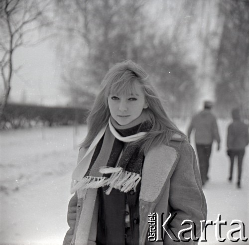 1967-69, Warszawa, Polska.
Maryla Rodowicz, piosenkarka, n/z jako studentka Akademii Wychowania Fizycznego.
Fot. Marek Zürn, zbiory Fundacji Ośrodka KARTA