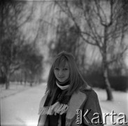 1967-69, Warszawa, Polska.
Maryla Rodowicz, piosenkarka, n/z jako studentka Akademii Wychowania Fizycznego.
Fot. Marek Zürn, zbiory Fundacji Ośrodka KARTA
