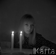 1967-69, Warszawa, Polska.
Maryla Rodowicz, piosenkarka, n/z jako studentka Akademii Wychowania Fizycznego.
Fot. Marek Zürn, zbiory Fundacji Ośrodka KARTA