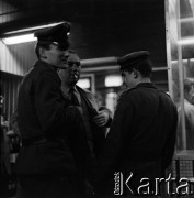 1964, Warszawa, Polska.
Dworzec Gdański.
Fot. Marek Zürn, zbiory Fundacji Ośrodka KARTA