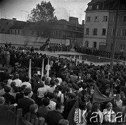 09.1969, Płock, Polska.
Uroczystość odsłonięcia Pomnika 13 Straconych, upamiętniającego członków ruchu oporu straconych w tym miejscu przez hitlerowców w 1942 roku.
Fot. Marek Zürn, zbiory Fundacji Ośrodka KARTA
