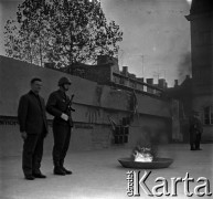 09.1969, Płock, Polska.
Uroczystość odsłonięcia Pomnika 13 Straconych, upamiętniającego członków ruchu oporu straconych w tym miejscu przez hitlerowców w 1942 roku.
Fot. Marek Zürn, zbiory Fundacji Ośrodka KARTA