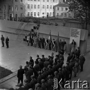 09.1969, Płock, Polska.
Uroczystość odsłonięcia Pomnika 13 Straconych, upamiętniającego członków ruchu oporu straconych w tym miejscu przez hitlerowców w 1942 roku.
Fot. Marek Zürn, zbiory Fundacji Ośrodka KARTA