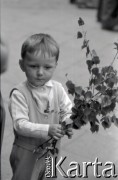Lata 60., Biała Podlaska, Polska.
Procesja w Boże Ciało.
Fot. Marek Zürn, zbiory Fundacji Ośrodka KARTA