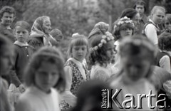Lata 60., Biała Podlaska, Polska.
Procesja w Boże Ciało.
Fot. Marek Zürn, zbiory Fundacji Ośrodka KARTA
