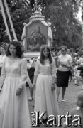 Lata 60., Biała Podlaska, Polska.
Procesja w Boże Ciało.
Fot. Marek Zürn, zbiory Fundacji Ośrodka KARTA
