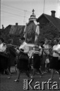 Lata 60., Biała Podlaska, Polska.
Procesja w Boże Ciało.
Fot. Marek Zürn, zbiory Fundacji Ośrodka KARTA