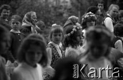 Lata 60., Biała Podlaska, Polska.
Procesja w Boże Ciało.
Fot. Marek Zürn, zbiory Fundacji Ośrodka KARTA
