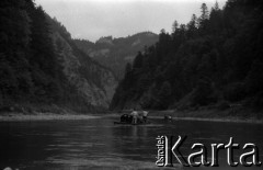 Lata 60., Pieniny, Polska.
Spływ Dunajcem.
Fot. Marek Zürn, zbiory Fundacji Ośrodka KARTA