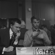 Lata 60., Warszawa, Polska.
Turniej brydżowy.
Fot. Marek Zürn, zbiory Fundacji Ośrodka KARTA