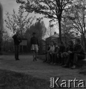 Lata 60., Warszawa, Polska.
Grupa chłopców na Żoliborzu.
Fot. Marek Zürn, zbiory Fundacji Ośrodka KARTA