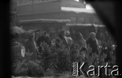 Lata 60., Warszawa, Polska.
Bazar na Pradze.
Fot. Marek Zürn, zbiory Fundacji Ośrodka KARTA