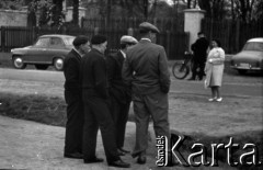 1963, Nieborów, Polska.
Scenka uliczna.
Fot. Marek Zürn, zbiory Fundacji Ośrodka KARTA
