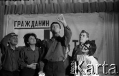 Lata 60., Warszawa, Polska.
Przedstawienie teatru studenckiego.
Fot. Marek Zürn, zbiory Fundacji Ośrodka KARTA