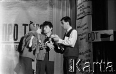 Lata 60., Warszawa, Polska.
Przedstawienie teatru studenckiego.
Fot. Marek Zürn, zbiory Fundacji Ośrodka KARTA