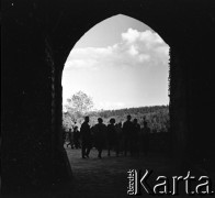 Lata 60., Sułoszowa, Polska.
Zamek Pieskowa Skała w Dolinie Prądnika.
Fot. Marek Zürn, zbiory Fundacji Ośrodka KARTA