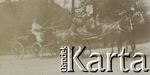 1900-1920, miejsce nieznane.
Powóz konny na trasie.
Fot. NN, kolekcja rodziny Walińskich, zbiory Fundacji Ośrodka KARTA