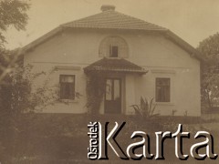 1900-1920, Sokola Góra, Polska.
Dwór w Sokolej Górze.
Fot. NN, kolekcja rodziny Walińskich, zbiory Fundacji Ośrodka KARTA