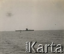1920-1930, miejsce nieznane.
Statek na morzu.
Fot. NN, kolekcja rodziny Walińskich, zbiory Fundacji Ośrodka KARTA