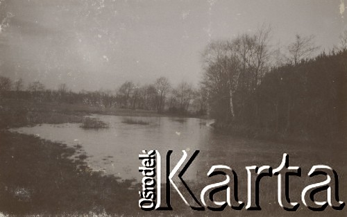 1930-1940, Jarantów, Polska.
Rozlewisko.
Fot. NN, kolekcja rodziny Walińskich, zbiory Fundacji Ośrodka KARTA