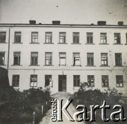 1930-1940, Radom, Polska.
Gimnazjum Żeńskie im. Marii Konopnickiej.
Fot. NN, kolekcja rodziny Walińskich, zbiory Fundacji Ośrodka KARTA