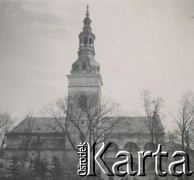 1930-1940, Klobuck, Polska.
Kościół śś. Marcina i Małgorzaty.
Fot. NN, kolekcja rodziny Walińskich, zbiory Fundacji Ośrodka KARTA
