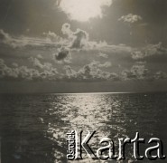 1930-1940, miejsce nieznane.
Krajobraz morski.
Fot. NN, kolekcja rodziny Walińskich, zbiory Fundacji Ośrodka KARTA