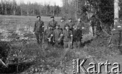 Po 1945, Przewałka k. Jeziorni, Grodzieńska obł., Białoruś.
Żołnierze Armii Krajowej z oddziałów działających na Grodzieńszczyźnie po 1945 roku.
Fot. NN, zbiory Ośrodka KARTA, udostępnił Jan Łopaciński.
