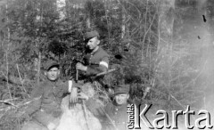 Po 1945, Przewałka k. Jeziorni, Grodzieńska obł., Białoruś.
Żołnierze AK z działających na Grodzieńszczyźnie po 1945 roku oddziałów 