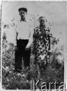 Brak daty, ZSRR.
Chłopiec w koszuli i dziewczyna w letniej sukience.
Fot. NN, zbiory Ośrodka KARTA, udostępniła Janina Zawidow