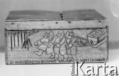 Brak daty, Riazań, Riazańska obł., ZSRR.
Pudełko wykonane z drewna przez nieznanego więźnia obozu. Napisy na pudełku: 