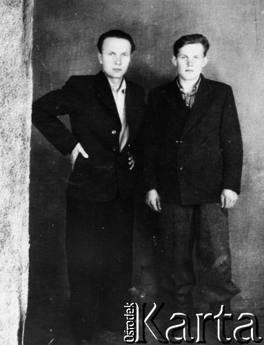 1956, Kołyma, Magadańska obł., ZSRR.
Hipolit Suchocki (Podkowa), Wacław Ćwikła (od lewej).
Fot. NN, zbiory Ośrodka KARTA, udostępnił Jerzy Różanowski