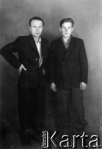 25.09.1955, Kołyma, Magadańska obł., ZSRR.
Portret dwóch mężczyzn. Od lewej: Hipolit Suchocki, Wacław Świokło.
Fot. NN, zbiory Ośrodka KARTA, udostępnił Hipolit Suchocki